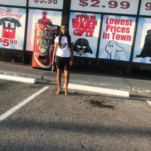 Meet your Posher, Nikki